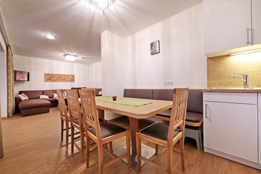 Landhaus & Apartment Taxach Ried im Zillertal Buitenkant foto