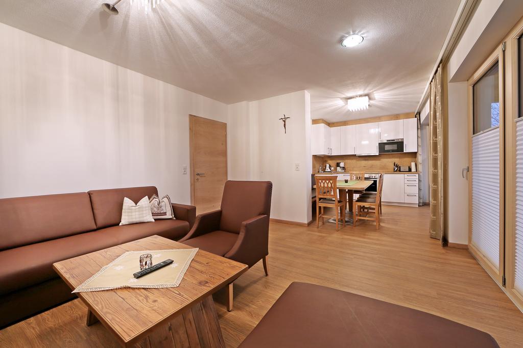 Landhaus & Apartment Taxach Ried im Zillertal Buitenkant foto