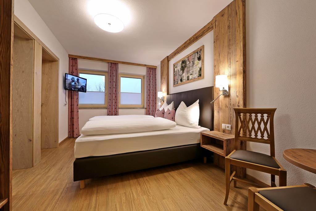 Landhaus & Apartment Taxach Ried im Zillertal Buitenkant foto
