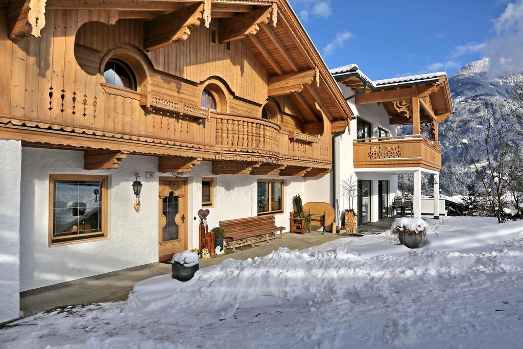 Landhaus & Apartment Taxach Ried im Zillertal Buitenkant foto