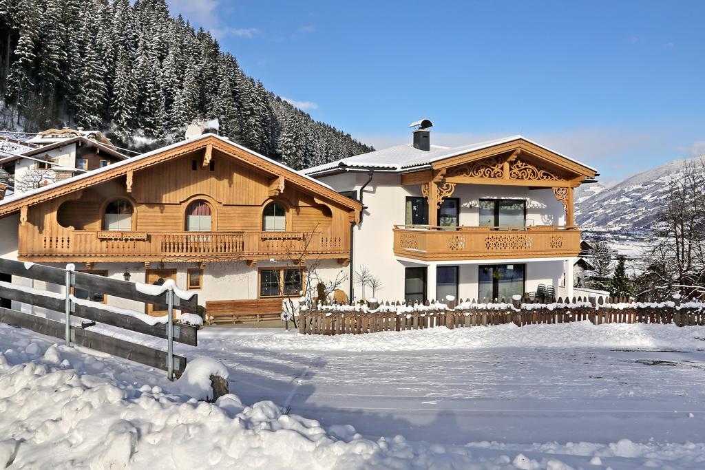 Landhaus & Apartment Taxach Ried im Zillertal Buitenkant foto