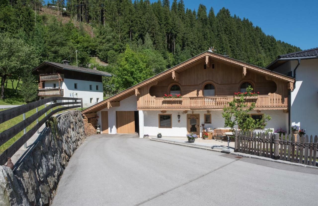 Landhaus & Apartment Taxach Ried im Zillertal Buitenkant foto